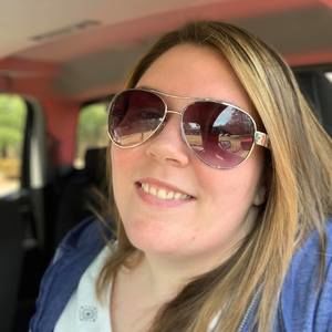 Meet your Posher, Desiree